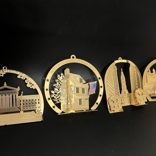 Lote de 4 adornos tono dorado Strawbridge & Clothier Philadelphia Landmark - Imagen 4 de 15