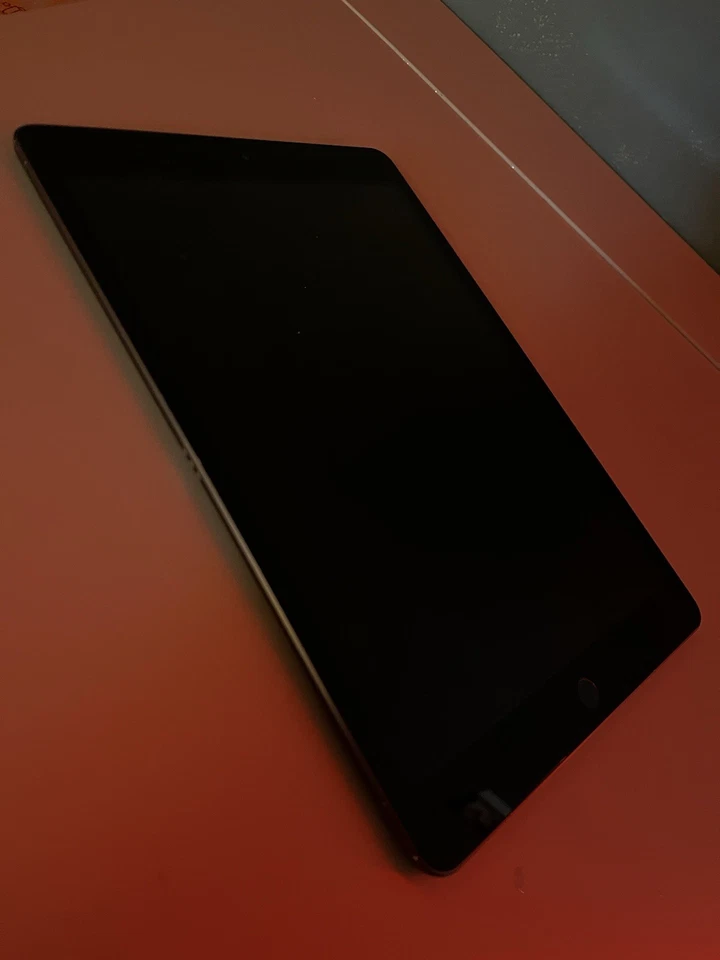 Apple iPad 9. Gen 64GB, Wi-Fi, 10,2 Zoll - Space Grau