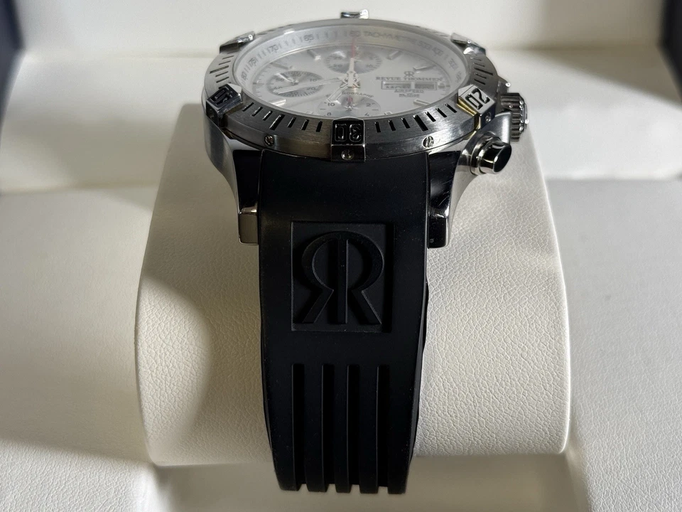 Revue Thommen Men's Airspeed Silver Dial Automatic Chronograph Watch 16071.6828 - Image 2 of 4