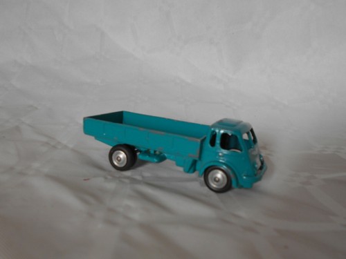 CIJ Toys france Le Renault Camion 7T truck repainted - Picture 2 of 4