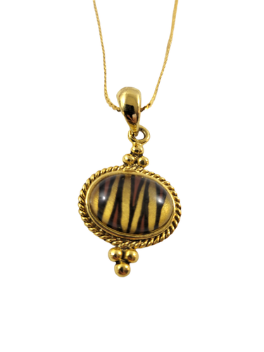 Pendant Necklace Animal Print Oval Acrylic 16" Chain Gold Tone | Fashion Jewelry