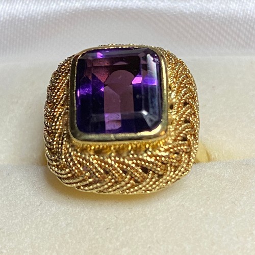 18K Yellow Gold Amethyst Ring