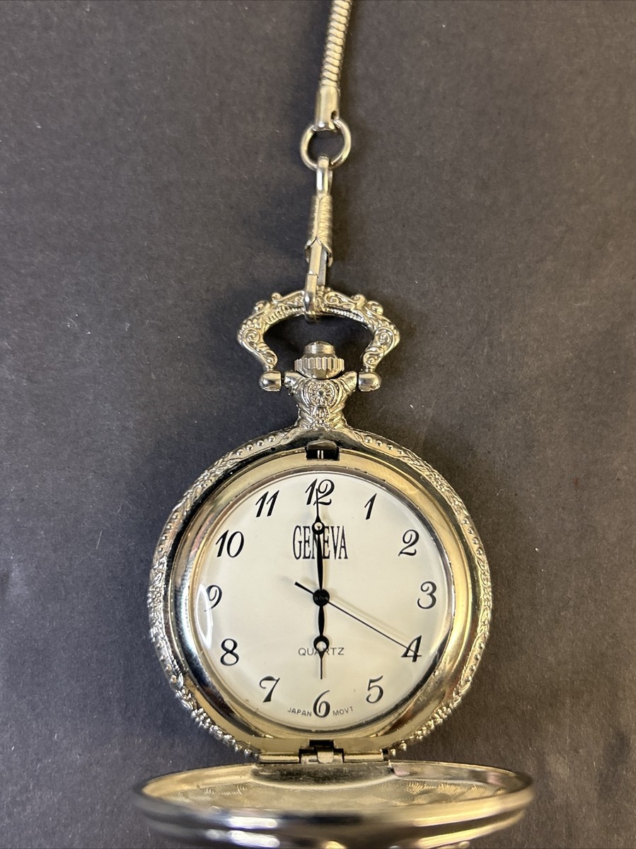 Vintage LTD 3D Embossed Bird Dog Hunting Pocket Watch And