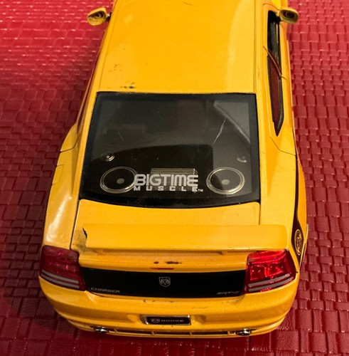 RARE Jada 1.24scale Big Time Muscle 2007 Dodge Charger SRT8(Super Bee) Damaged - Picture 5 of 7