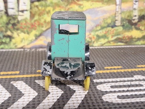 Vintage Tootsie Toy Classic Series 1906 Cadillac Green Diecast Metal Car - Picture 5 of 8