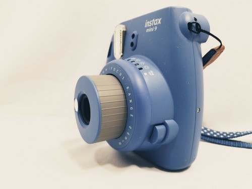 Fujifilm Instax Mini 9 Blue w Polkadot Hand Strap 10 Photos Remaining - Picture 7 of 8