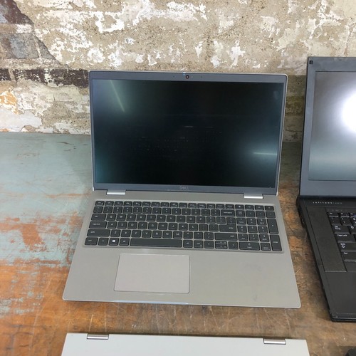 (LOT of 4) Laptops i5/i7 Series (Dell) for Parts/Repair - Picture 4 of 12