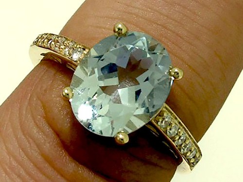 R169 Genuine 9ct Solid Yellow Gold NATURAL Oval Aquamarine & Diamond Ring size O - Bild 2 von 4