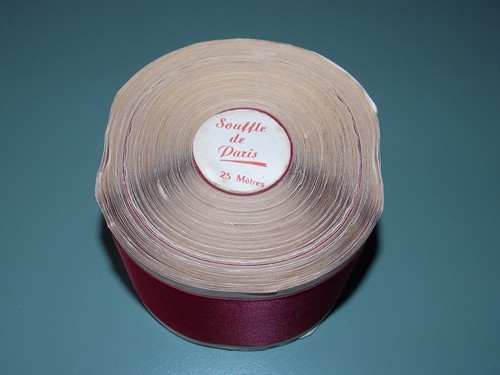 25 MÈTRES DE RUBAN ANCIEN EN SATIN EN ROULEAU-ANCIENT RIBBON-60 MM DE LARGE-N°10 - Photo 2/5