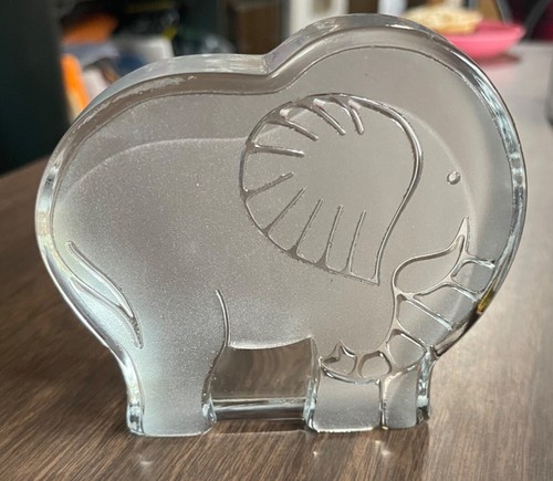 Estatuilla de elefante de vidrio esmerilado pisapapeles MCM - Imagen 2 de 4