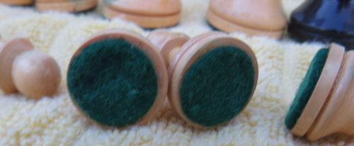 Piezas de ajedrez clásicas vintage de 2,5" rey -1 1/8" peón-madera/terciopelo-completas - Imagen 8 de 9