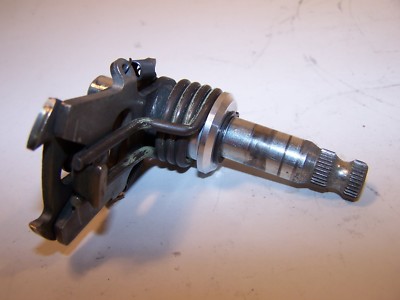 じぇい Rear Lower Drive Shaft Engine Mount Metal Rubber 180933