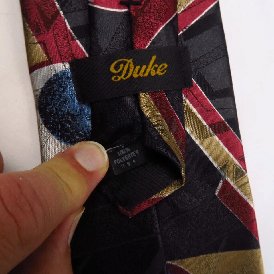 Corbata de cuello vintage Duke negra roja dorada abstracta patrón geométrico para hombre 55x3,75 años 80 Foto 3 de 4