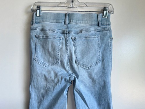 Jeans elasticizzati SPANX retrò svasati gamba pull-on #20348 taglia XS blu chiaro lavaggio - Foto 4 di 13