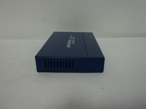 NETGEAR GS108v4 ProSafe Gigabit Switch (7 Port Standalone (J0183) - Picture 3 of 8