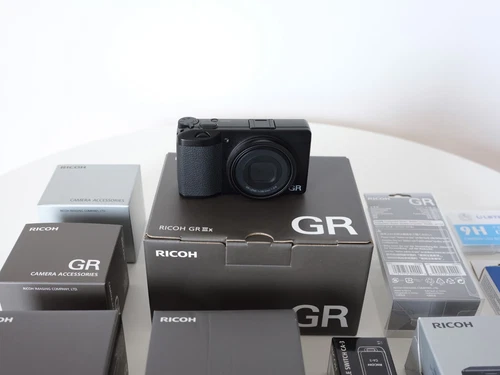 Ricoh GR IIIx (~1250 Auslösungen) + GT-2, GW-4, AF201FG, GC-2, GA-2, etc. (OVP)