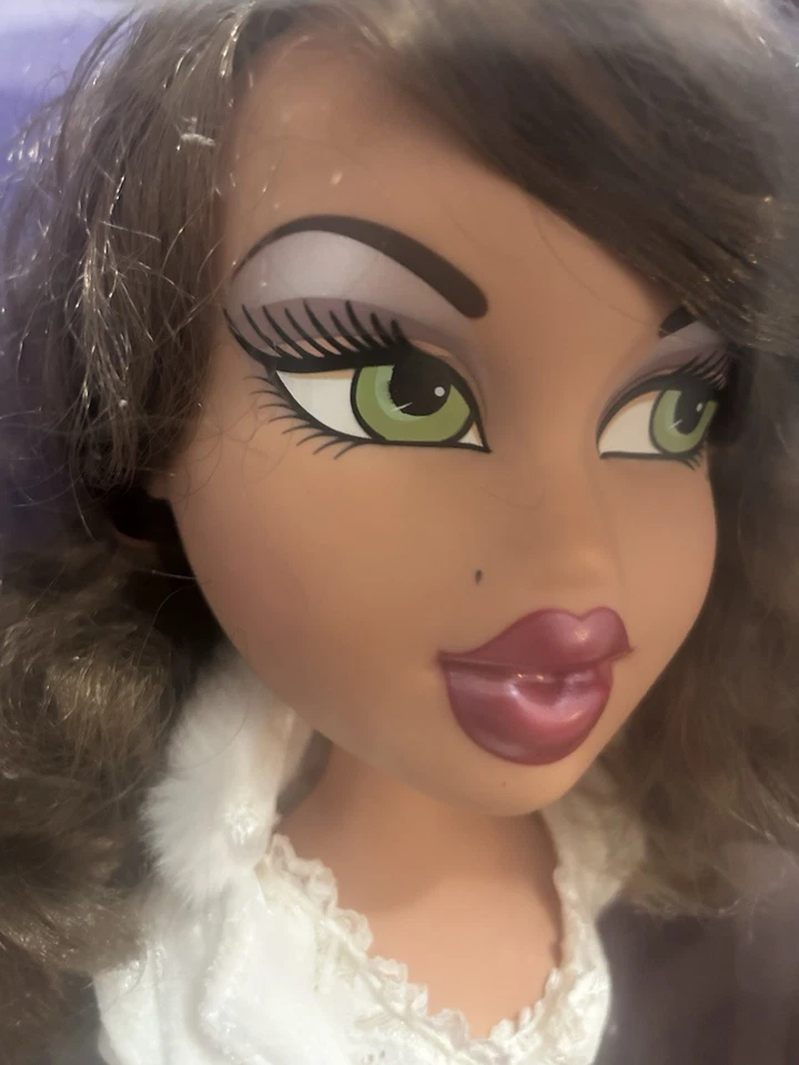 Muñeca Yasmin Big Bratz 24 pulgadas MGA Entertainment nueva en caja ¡adición limitada! Foto 4 de 4