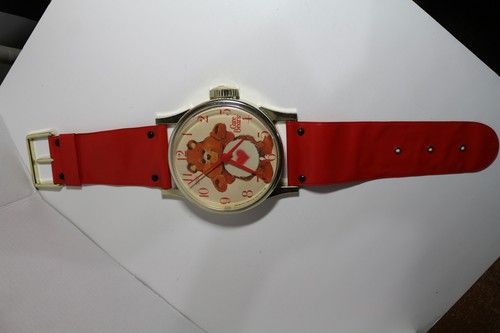 Vtg 1983 Care Bears Tenderheart 26" Red Quartz Wall Clock Watch WORKS - Picture 2 of 11