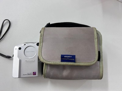 Fujifilm FinePix 6800Z Digital Camera 3x Zoom 3.34MP Porsche