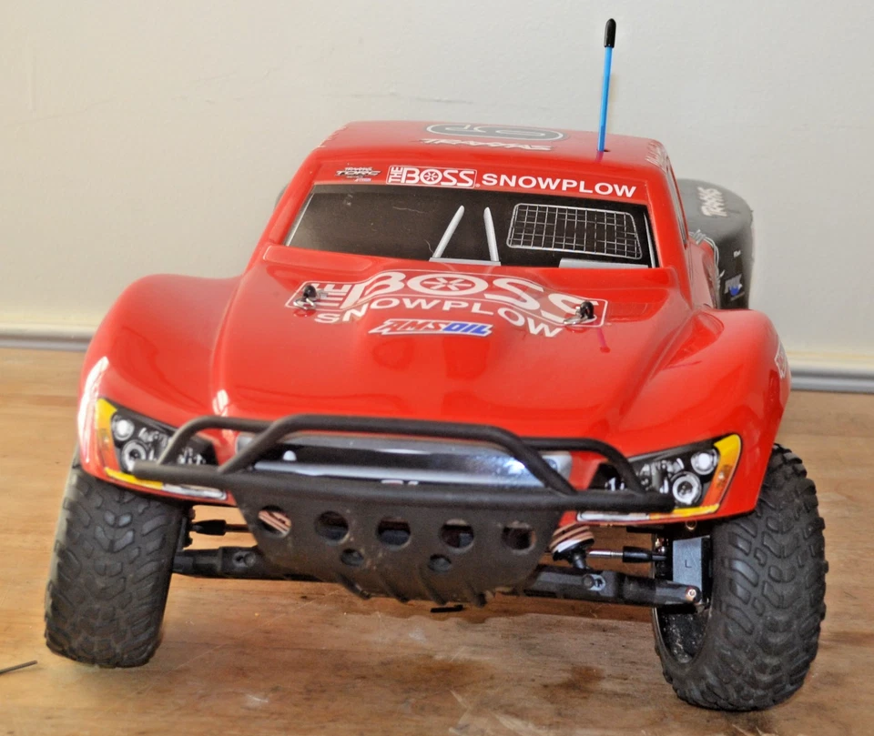 Traxxas Slash Chad Hord Edition with Transmitter Battery and Charger 1:10 2WD - Image 3 of 4