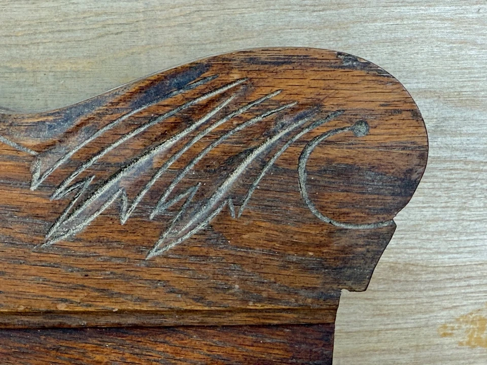 Antiguo roble de madera tallado a mano vintage? Salvamento de desplazamiento de pedimento - 24" Foto 3 de 4