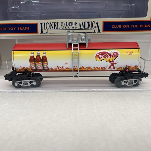 Lionel 2301510 LCCA 2023 Texas Pete Hot Sauce Unibody Tank Car NEW O Gauge Club - Picture 3 of 19