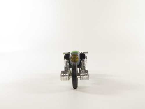 Motocicleta de colección Gobots Cy-Kill 1985 falta rueda y motor variante verde - Imagen 3 de 12