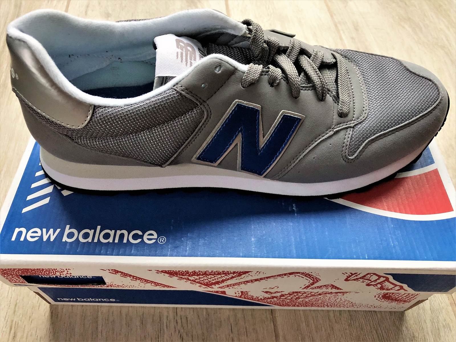 NEW BALANCE MEDIUM MOYEN Sneaker Gr 44 grau NEU & OVP NEW BALANCE MEDIUM MOYEN Sneaker Gr 44 grau NEU & OVP