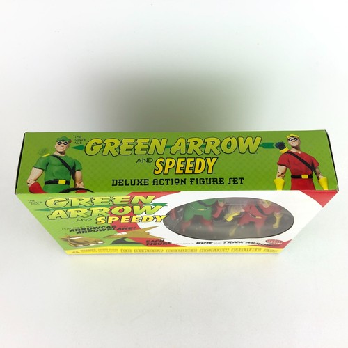Green Arrow und Speedy DC Direct Deluxe Actionfiguren-Set Arrowcar & Pfeilflugzeug - Bild 5 von 10