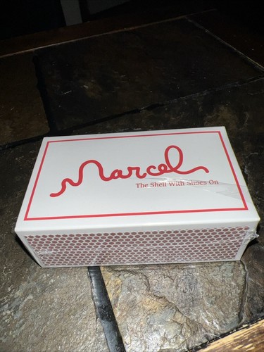 A24 Marcel the Shell con zapatos en estatuilla de metal pesado SELLADA NUEVA EN CAJA CRAIGHILL - Imagen 2 de 9