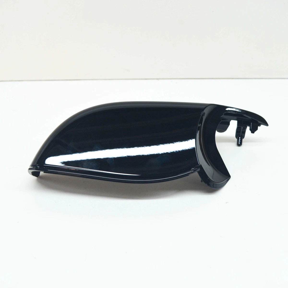 NEW BMW 5 GT F07 RIGHT WING MIRROR LOWER COVER 51167308654 