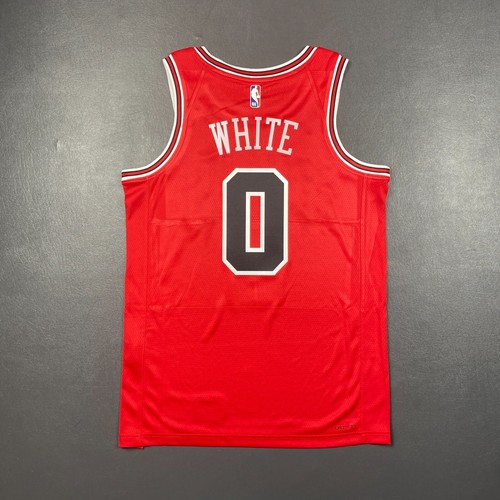 100% Authentic Coby White Nike Bulls Icon Edition Swingman Jersey Size 44 M Mens - Picture 4 of 5