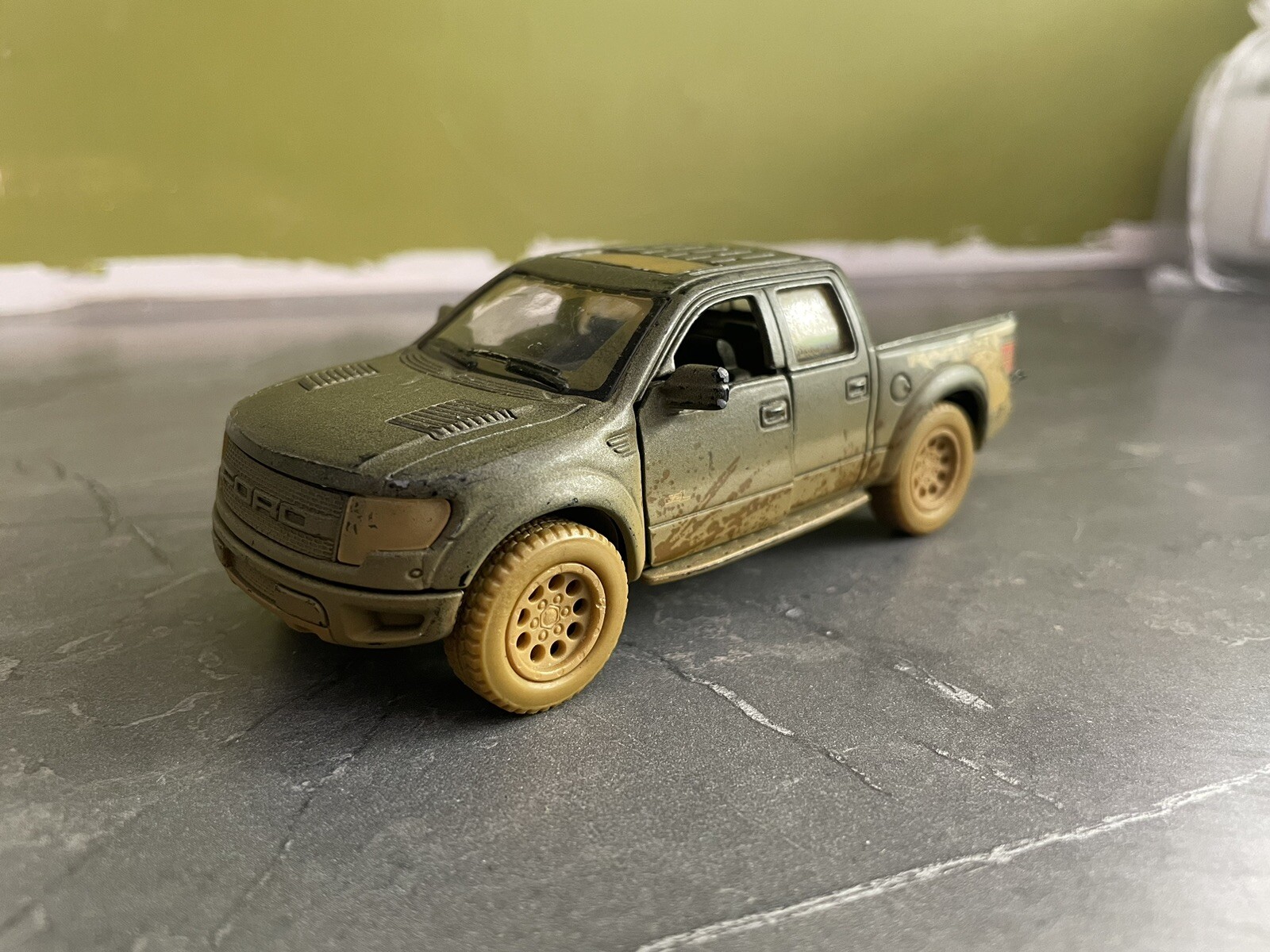 Picture 1 of 6