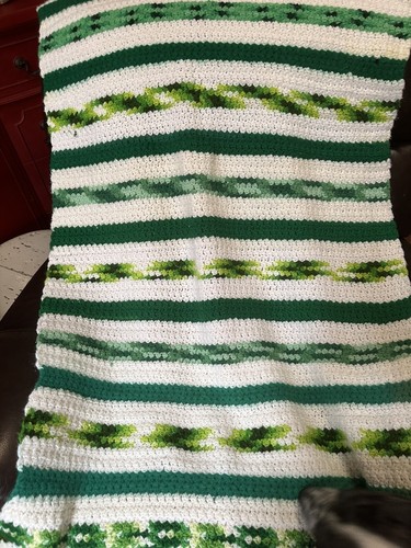 Vtg Green Afghan Crochet Knit Throw Blanket 32x76 Handmade White Granny Chic - Picture 5 of 12