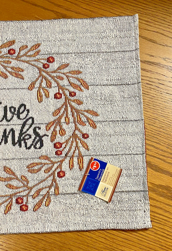 THREE Home Collection Tapestry Placemat "Give Thanks" Fall Holiday 13"x18" NEW - Afbeelding 11 van 14