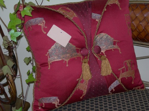 Traditional Decorative Red Fancy Furniture Envelope Style Pillow 18 x 18 - Picture 4 of 4
