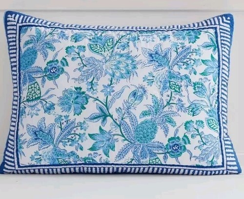 Set of 2 1 NEW Pottery Barn Teen Eleanor Reversible Quilted Shams Cool Blues EUC - Picture 6 of 9