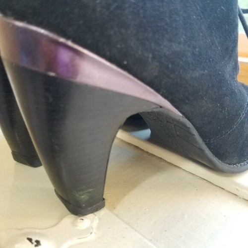 KENNETH COLE REACTION Sweetsation Black Suede Ankle Women's Bootie Size 8.5 - Picture 6 of 8