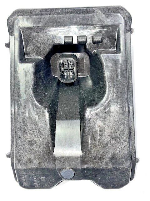 Placa de circuito de lámpara trasera lateral derecha Chevy 1997-2005 nueva original OEM, P/N 15894728 Foto 3 de 4