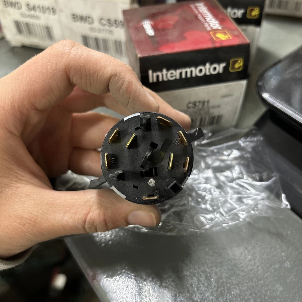 Interruptor de encendido BWD Intermotor CS781, modelos seleccionados Audi/Porsche/Volkswagen/Asiento Foto 4 de 4