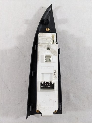 06-08 Interruptor de ventana principal Mazda 6 OEM con bisel GP7A66358B - Imagen 5 de 8