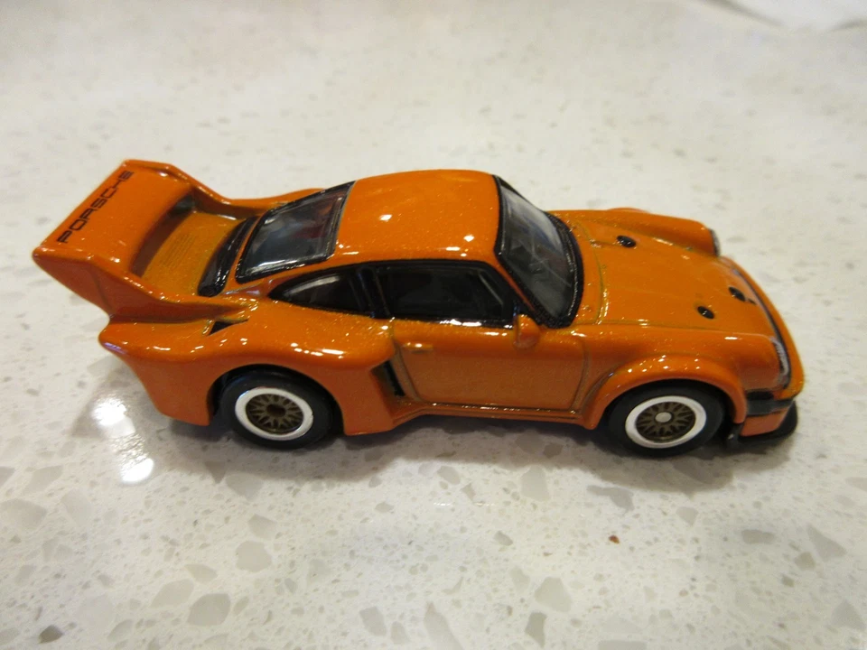 Coche de carreras deportivo diecast premium naranja Porsche 934,5 Car Culture 2020 Hot Wheels Foto 2 de 4