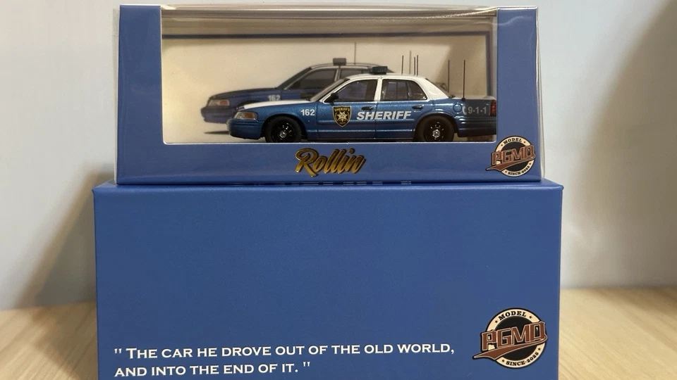 Chase! Rollin 1/64 Ford Crown Victoria PGMD Walking Dead King County Patrol Car - Image 4 of 4