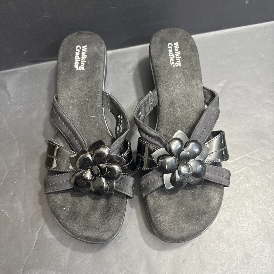 Sandálias ortopédicas para berços de caminhada dedo aberto com detalhes florais tamanho 10W - Imagem 2 de 4