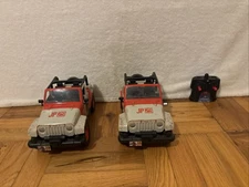 (2) Jurassic Park World Mud Jeep Wrangler JP 29 RC Jada Toys 2015 & Remote READ