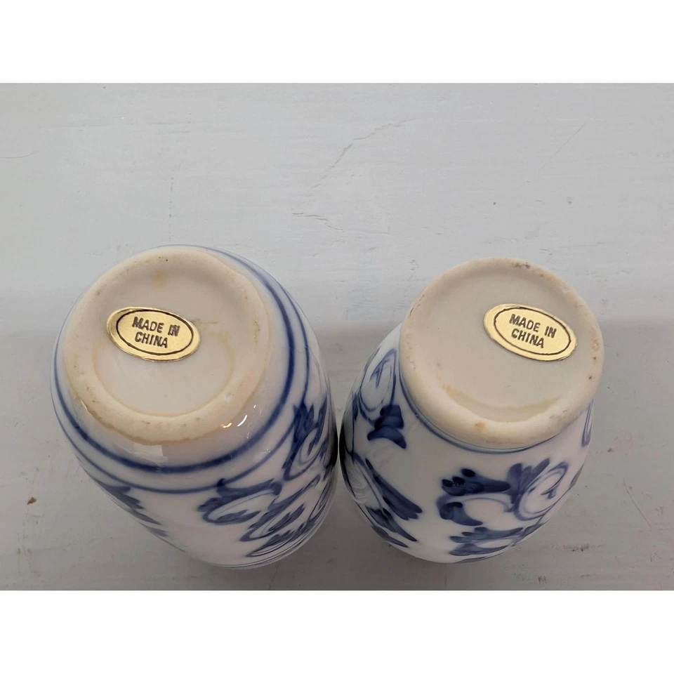 Juego de 2 jarrones miniatura vintage de porcelana floral azul blanco hechos en China de 4" Foto 4 de 4