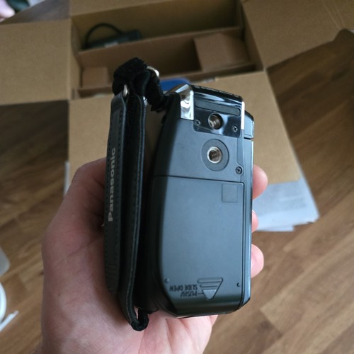 Panasonic SDR-S26 Video Camera Camcorder Boxed With Accessories - Picture 5 of 12
