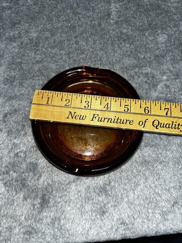 Vtg AMBER GLASS ASHTRAY Cigarette Cigars 4 Holders - Picture 9 of 9