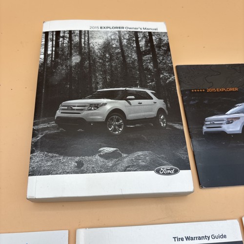 2015 Ford Explorer Owners Manual Quick reference guide with Case OEM R01B23016 - Bild 7 von 7