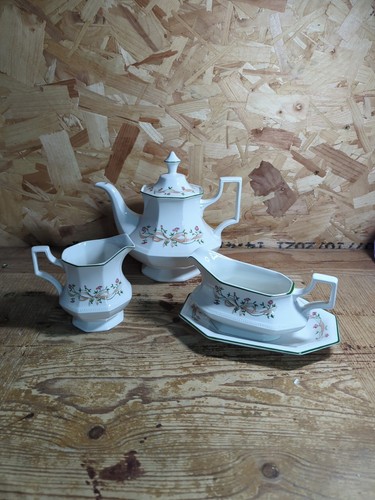 Johnson Brothers Eternal Beau Gravy Boat & Drip Plate Creamer Jug & Teapot MINT
